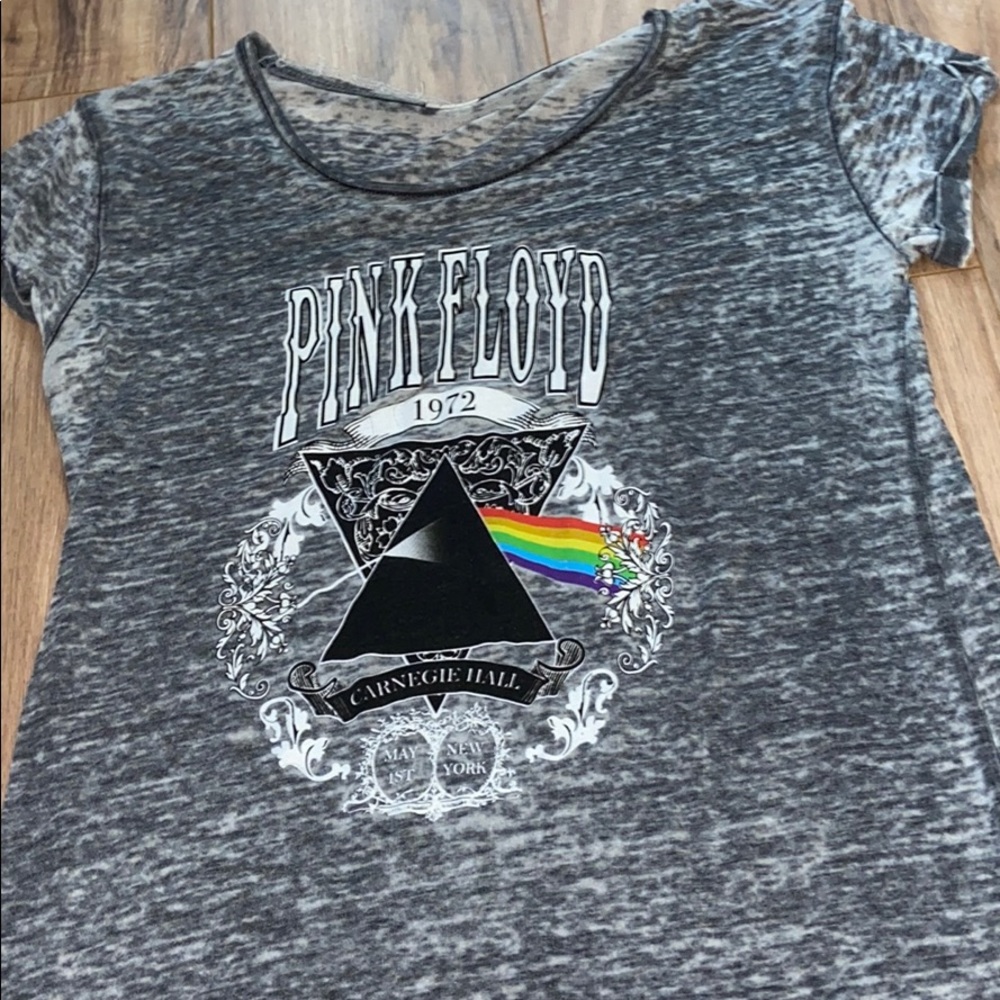 Pink Floyd shirt